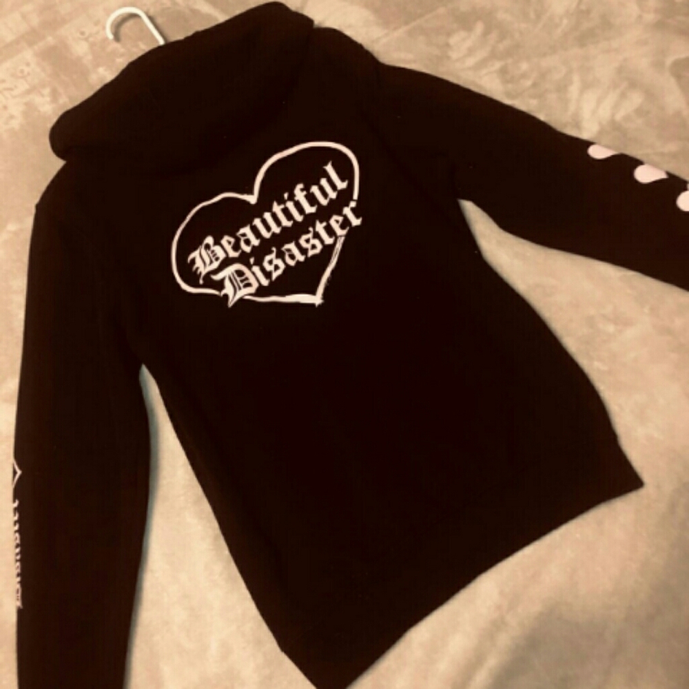 Beautiful disaster hoodie like new size Med